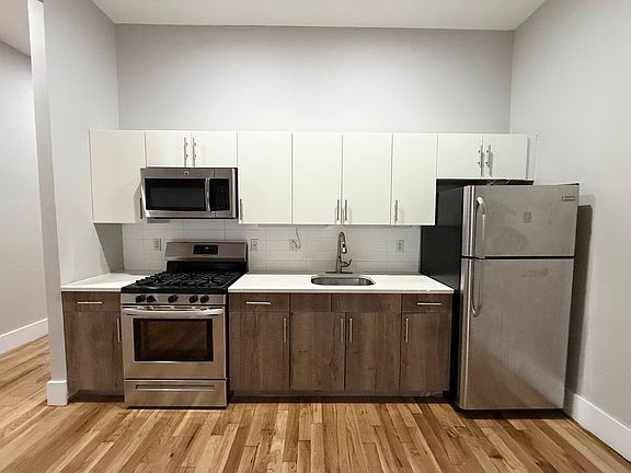 5th image of 70 Kosciuszko St #D