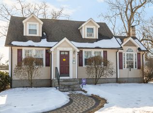 8 Locust Ave, North Haven, CT 06473