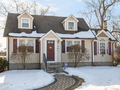 8 Locust Avenue, North Haven, CT, 06473