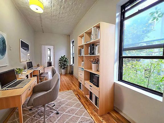 3rd image of 1356 Willoughby Ave APT 2L