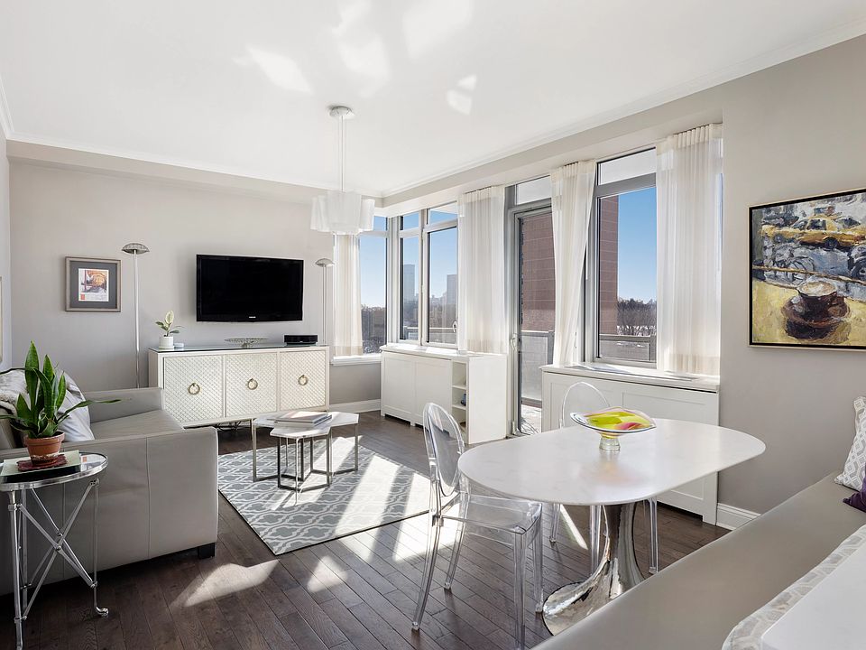 1st image of 321 Cathedral Pkwy #10D