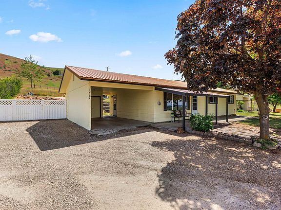 4th image of 12184 Hill Rd