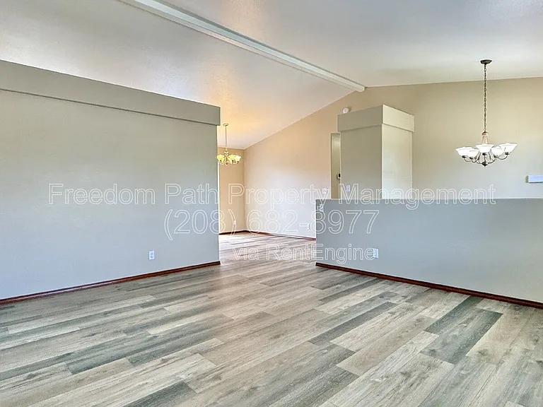 1930 W Canfield Ave — Photo 3
