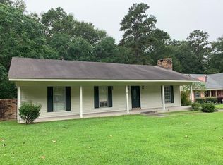 110 Elaine Cir, Hattiesburg, MS 39402