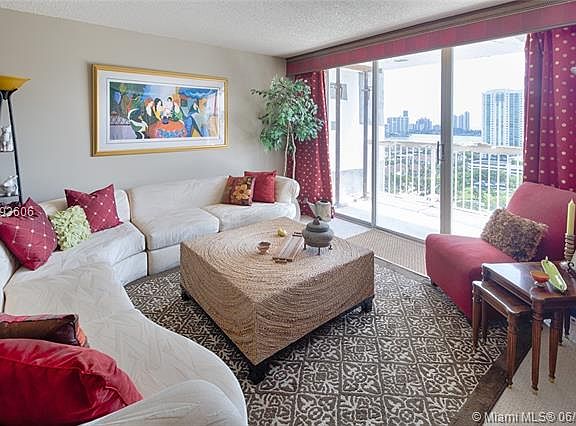 5th image of 2851 NE 183rd St APT 2109E