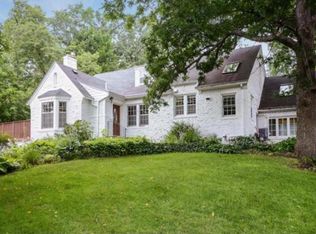 1015 Tyrol Trl, Golden Valley, MN 55416