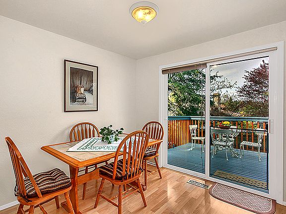 3rd image of 10320 NE 125th Pl