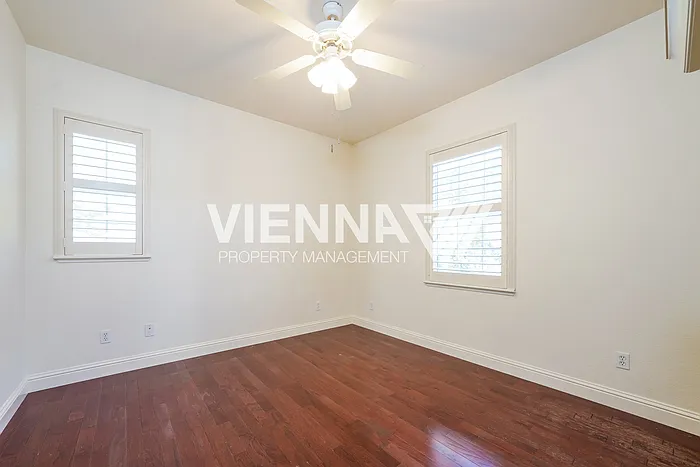 48 Villa Gardens Ct — Photo 9