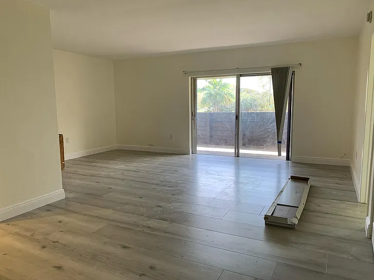 8335 SW 72nd Ave #307D — Photo 8