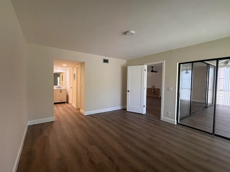 11280 Green Lake Dr #203 — Photo 10