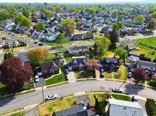 72 Yerger Rd, Fair Lawn, NJ 07410