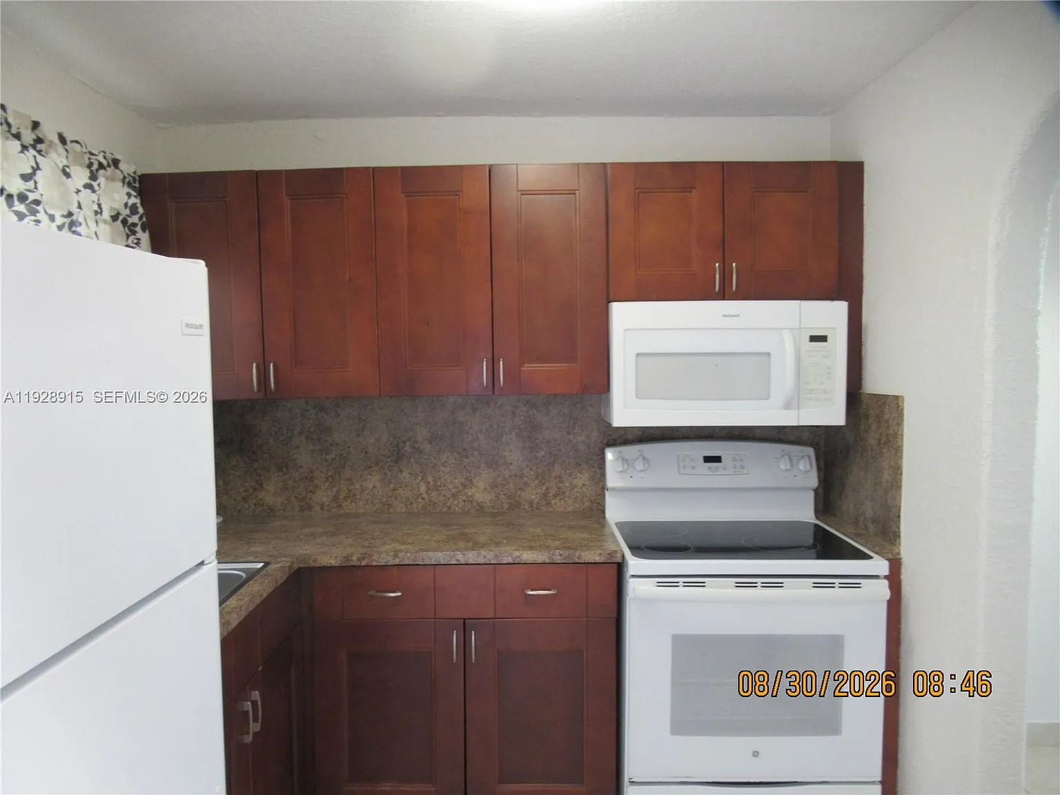 Sunrise Lakes 40 Condo — Photo 3