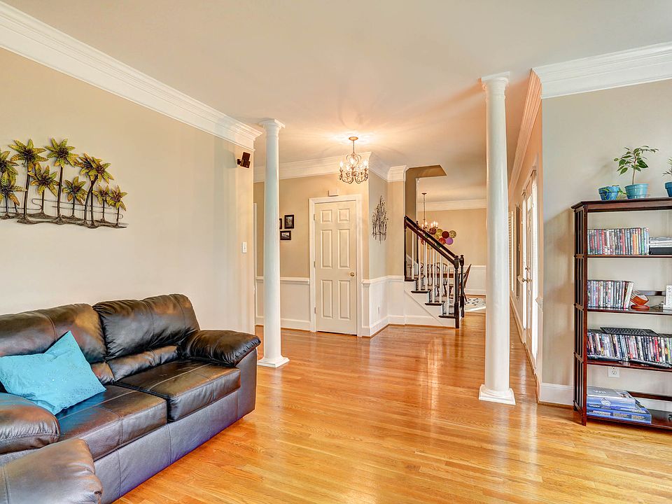 1st image of 2709 Teaberry Dr