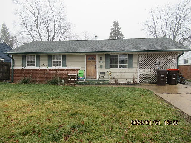 1456 Mather Dr photo 1