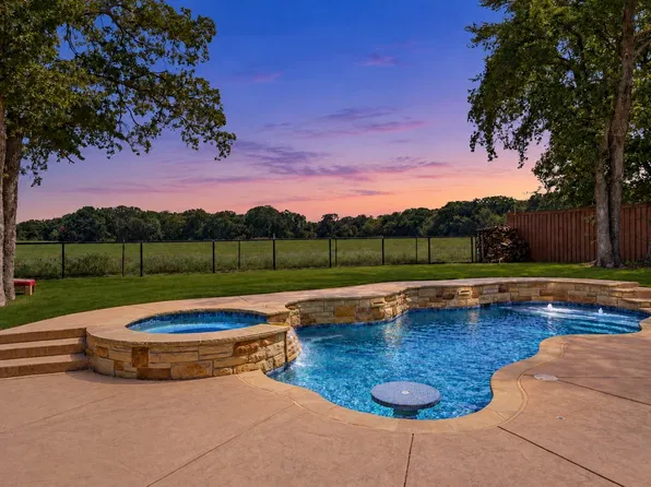 107 Willow Oak Dr, Krugerville, TX 76227