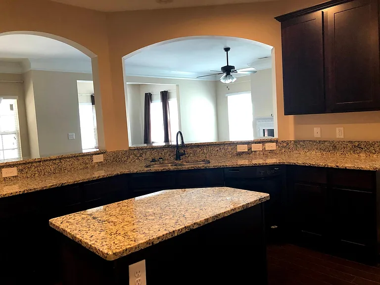 181 Cherokee Pond Ct — Photo 8