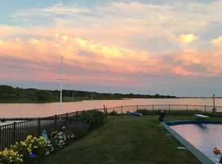 22 Old Fort Ln, Southampton, NY 11968