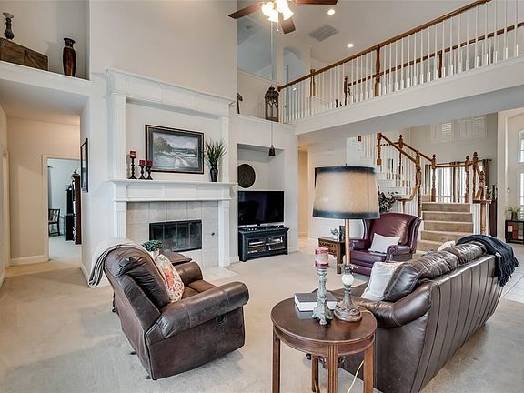 4th image of 1350 Leeward Dr