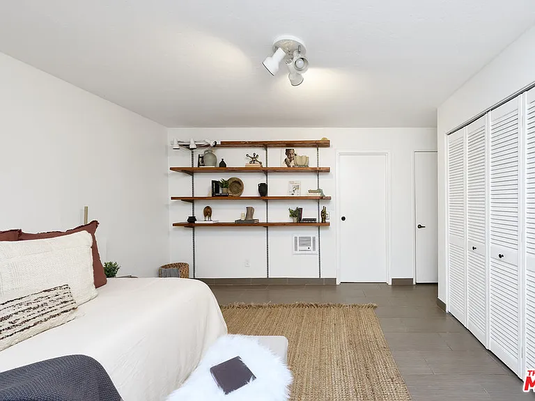 12601 Matteson Ave #7 — Photo 34