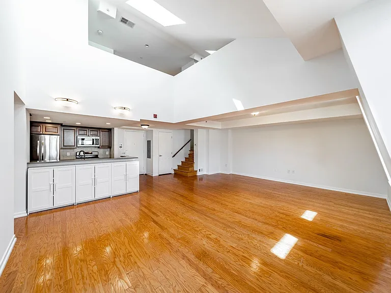 149 Essex St #6L — Photo 3