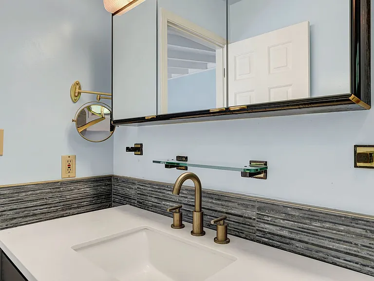 3596 Louis Rd — Photo 33