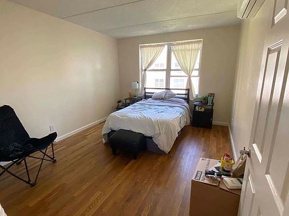 5th image of 217 W 111th St #3