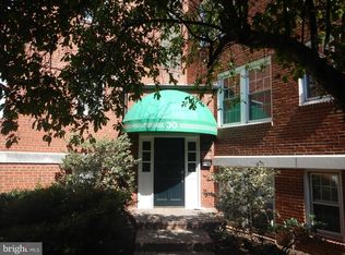 30 S Old Glebe Rd APT 1, Arlington, VA 22204