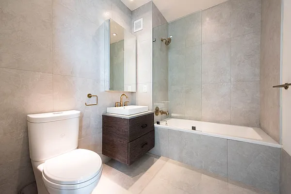 Rented by Nooklyn NYC LLC | media 166