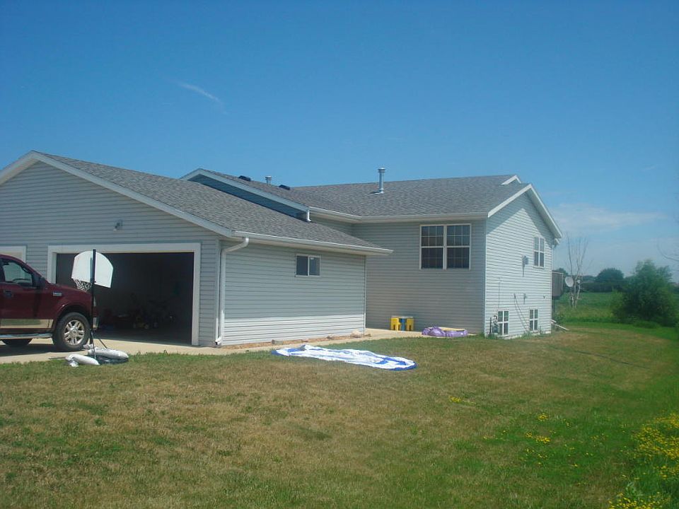 1st image of 3013B Zenith Ave