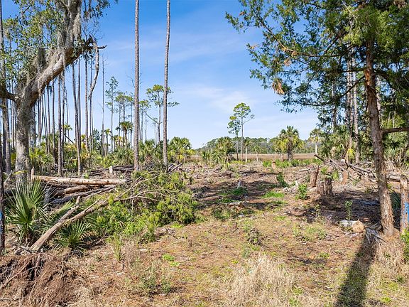 3rd image of 94201 Palm Cir