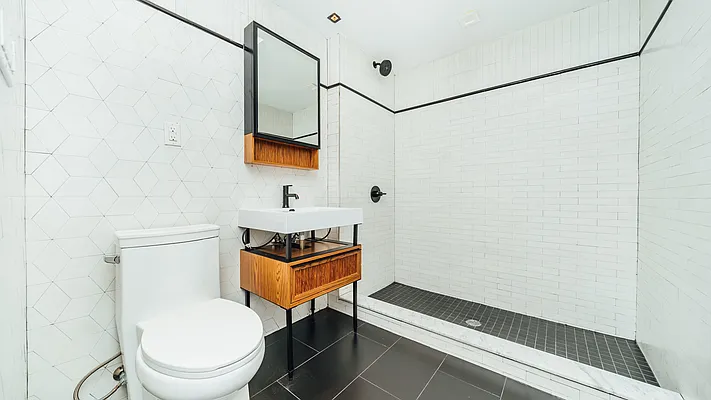 Rented by Nooklyn NYC LLC | media 28