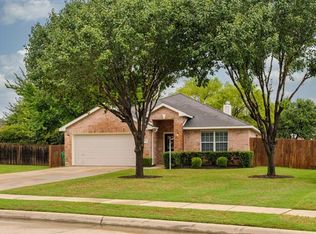 6704 Geyser Trl, Watauga, TX 76137