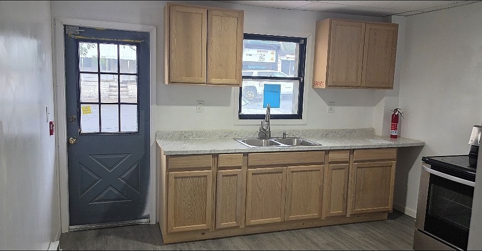 1st image of 236 S Oak St #4