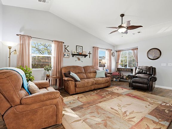 3rd image of 1431 W Ambassador Way