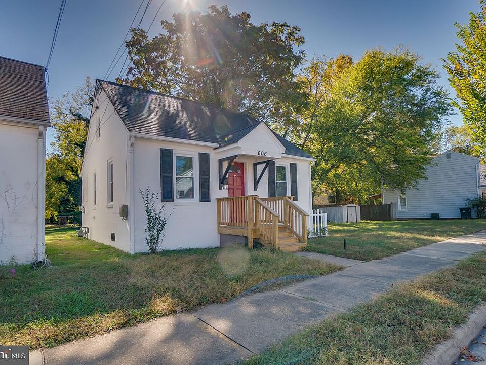 1st image of 606 Maury St