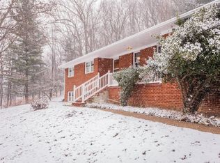 734 Dices Spring Rd, Weyers Cave, VA 24486