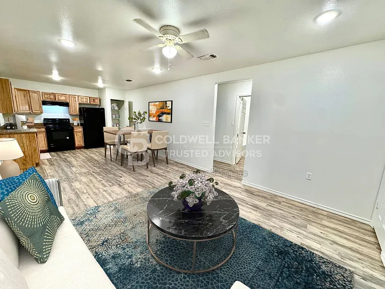 2123 E Broadway #2 — Photo 22