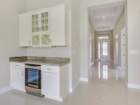 HovHub beverage center