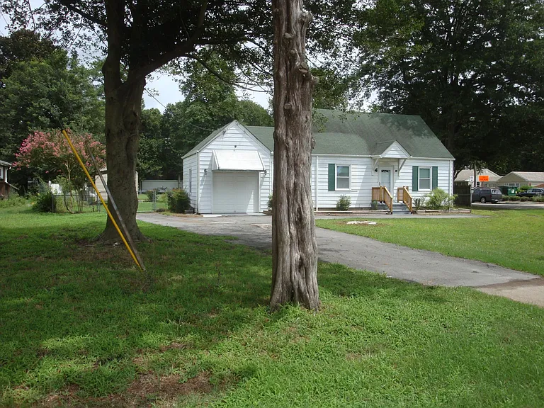 1240 Kempsville Rd — Photo 2