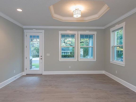5th image of 1025 E Powhatan Ave
