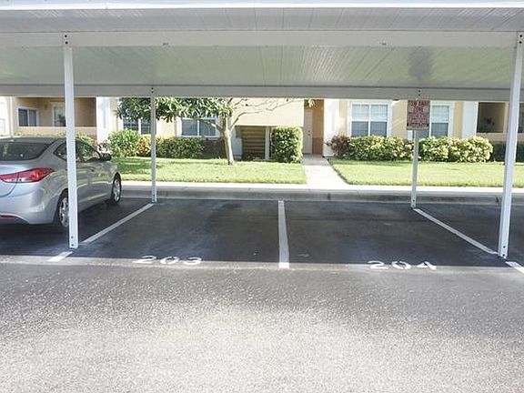 3rd image of 1120 Villagio Cir Unit 203