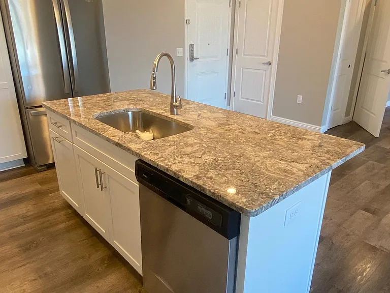 19 Main St #20 — Photo 16