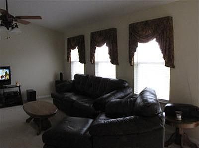 3rd image of 8315 Woodcreek Dr