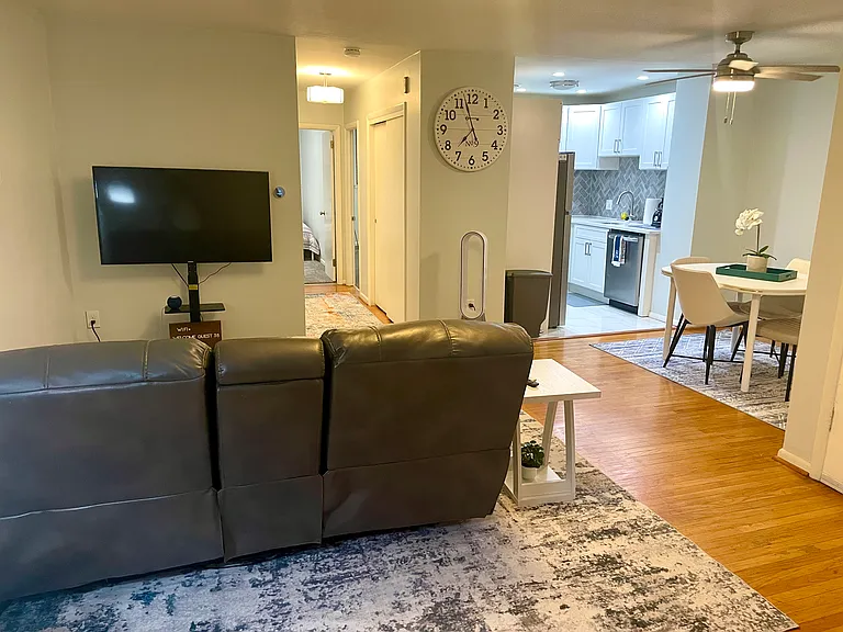 35 S Oak Ln #2 — Photo 8