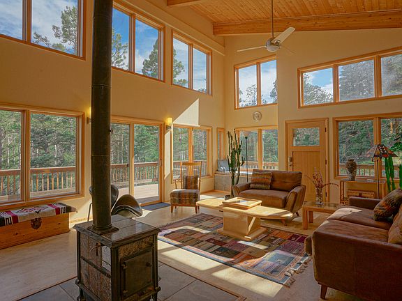 3rd image of 502 County Road 401