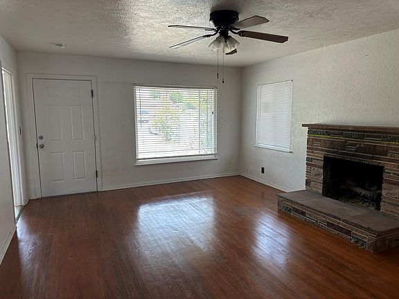 4th image of 4565 E Cornell Ave