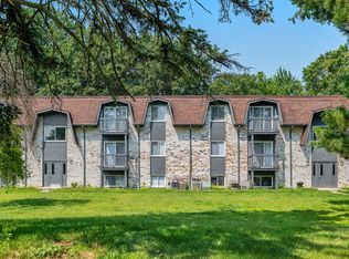 Five Points Courtyard Apartments, Toledo, OH 43613