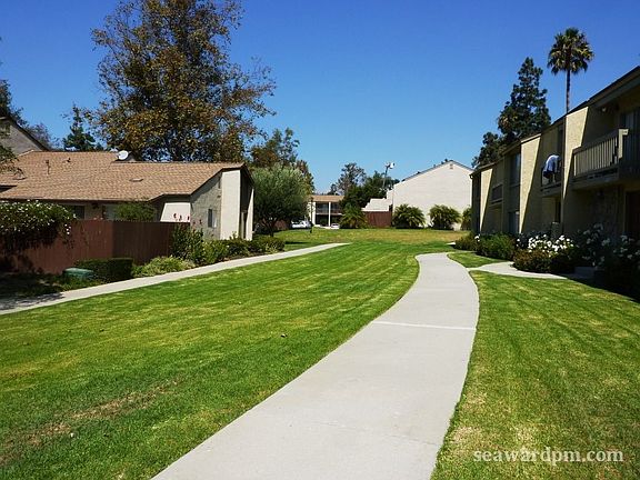 2nd image of 1617 Bassett Ln