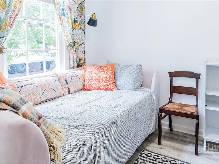 524 E Charlton St — Photo 8