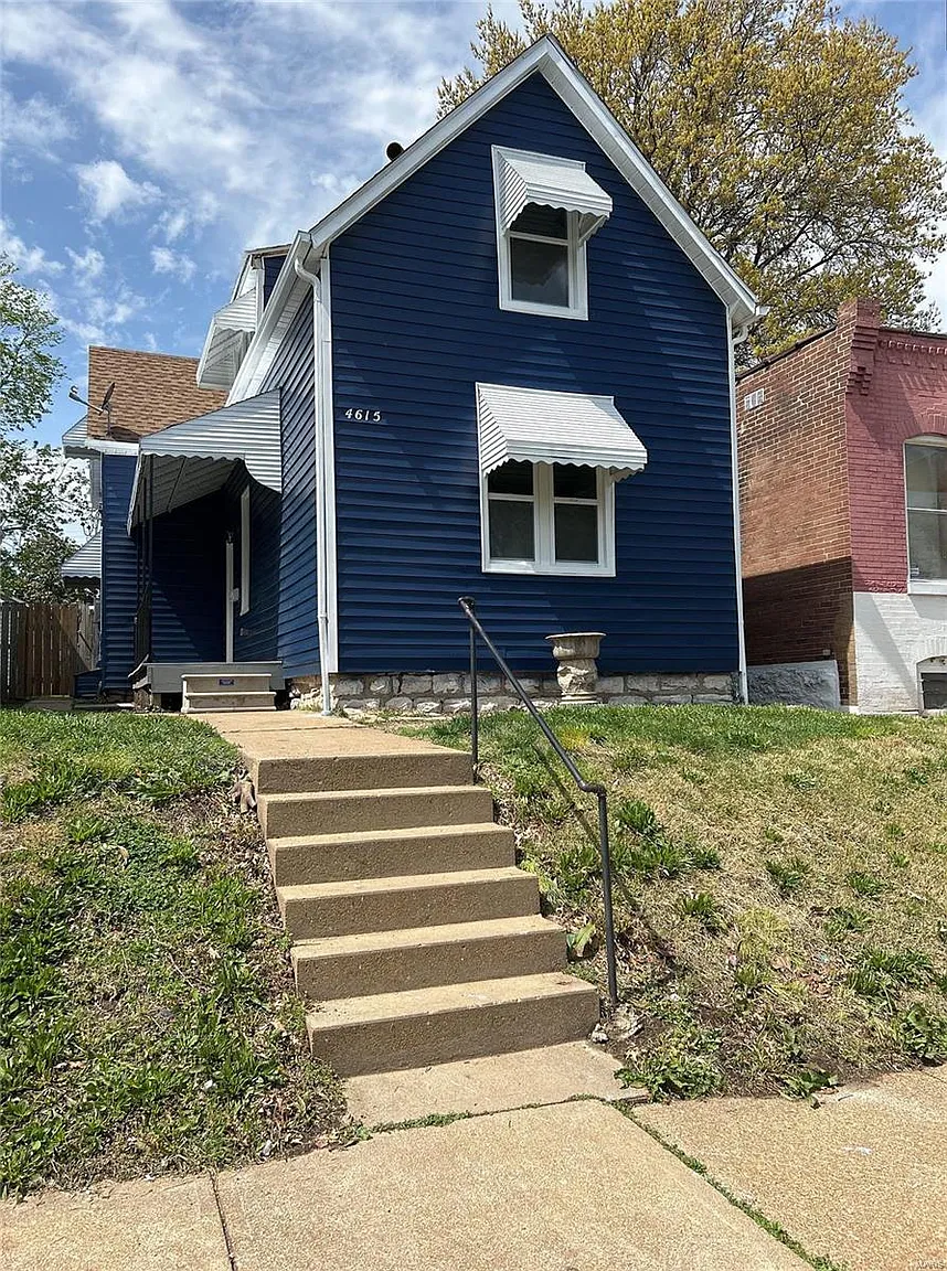 4615 Newport Ave photo 1